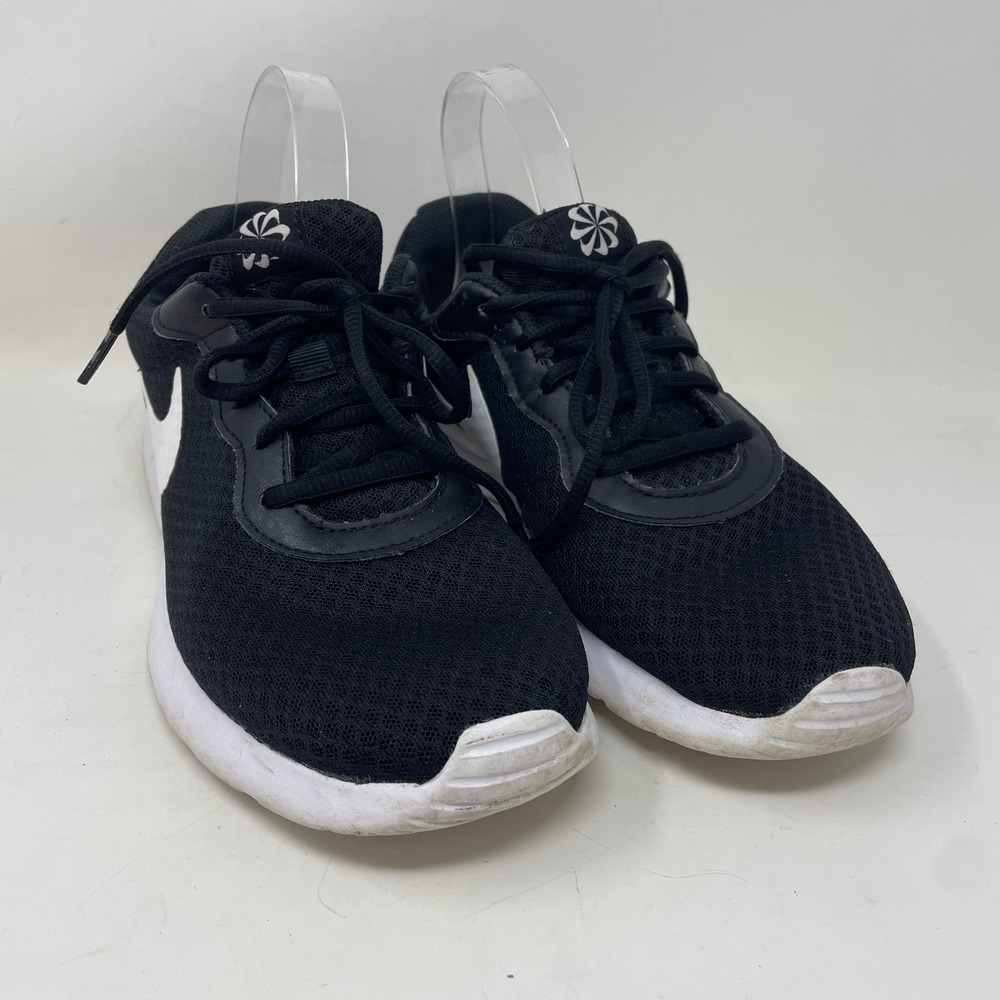 Nike Tanjun Next Nature Black White Running Shoes DJ6257-004 Womens Size 10